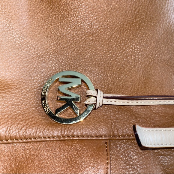 Michael Kors Tote Color- Rust with Gold hardware - Picture 3 of 5